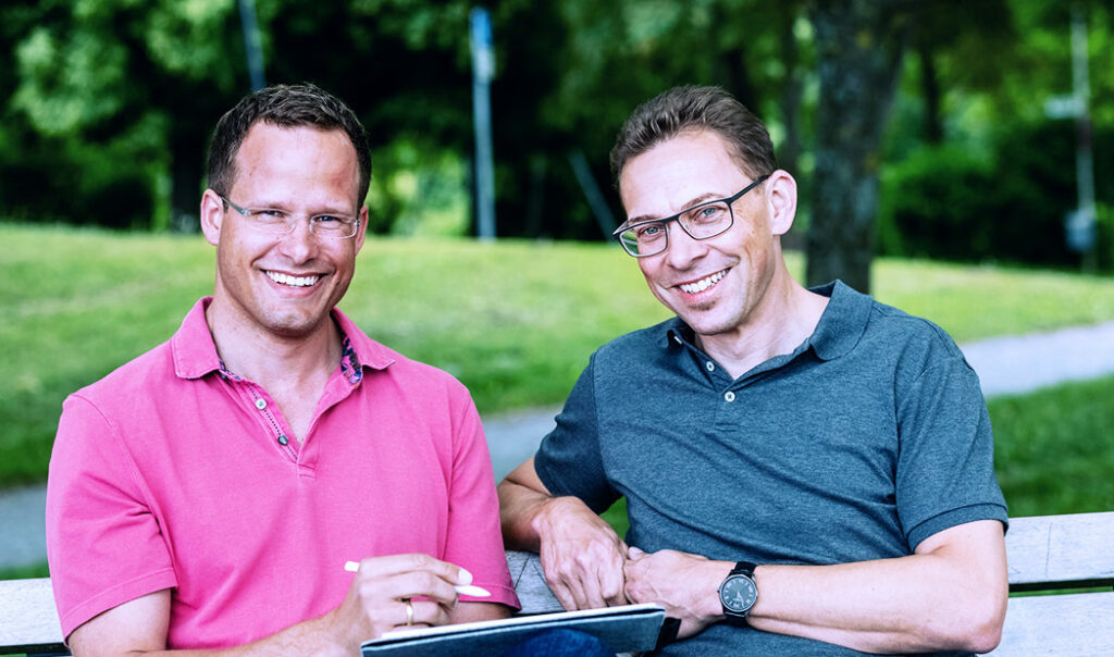 <em>Andreas Weigel (right) and Manuel Friedmann (left) took over the special machine builder company Printum in 2020.</em>